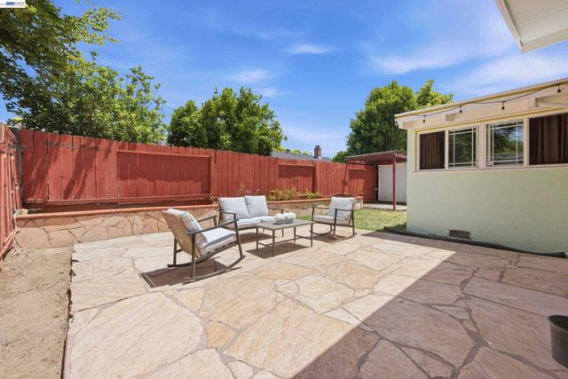 97 Gresel St, Hayward, CA 94544