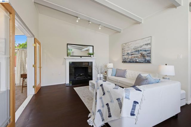 97 Gresel St, Hayward, CA 94544