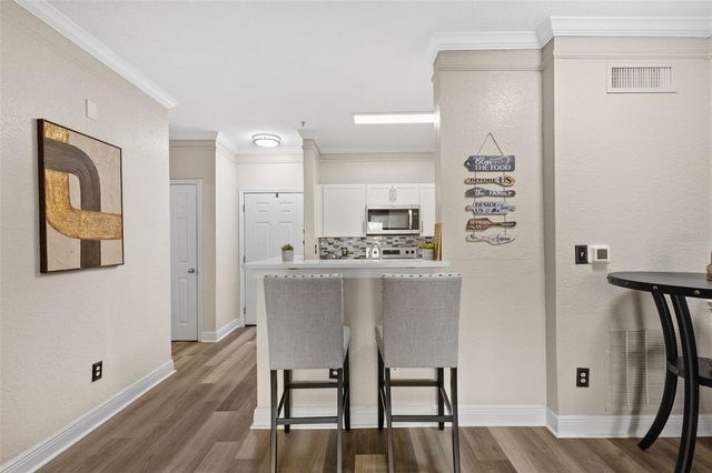 4323 BAYSIDE VILLAGE DRIVE 105, Tampa, FL 33615