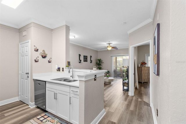 4323 BAYSIDE VILLAGE DRIVE 105, Tampa, FL 33615