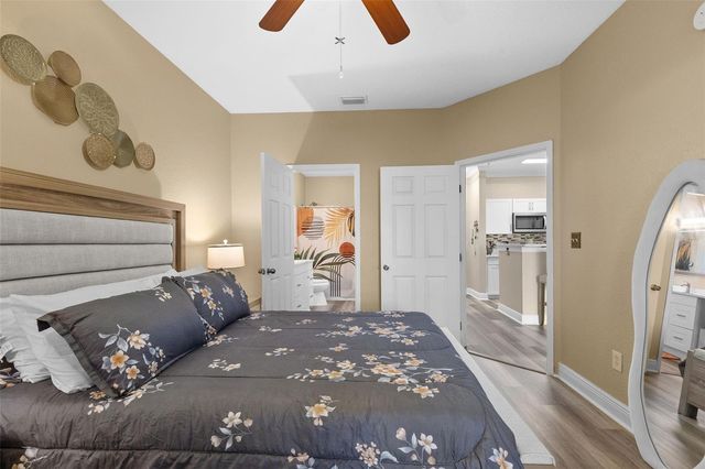 4323 BAYSIDE VILLAGE DRIVE 105, Tampa, FL 33615