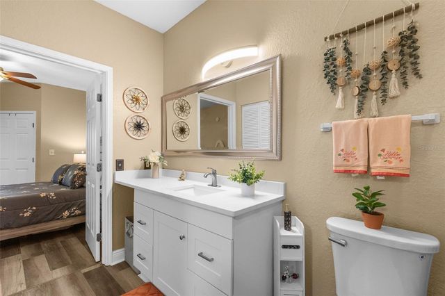 4323 BAYSIDE VILLAGE DRIVE 105, Tampa, FL 33615