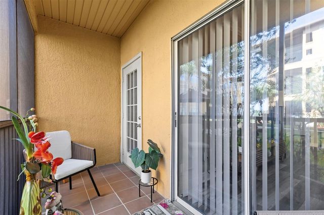 4323 BAYSIDE VILLAGE DRIVE 105, Tampa, FL 33615