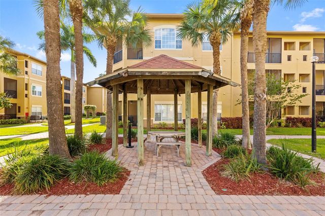 4323 BAYSIDE VILLAGE DRIVE 105, Tampa, FL 33615