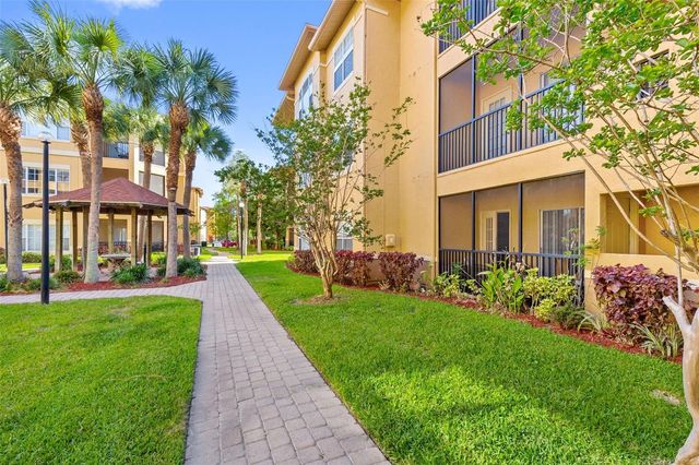 4323 BAYSIDE VILLAGE DRIVE 105, Tampa, FL 33615