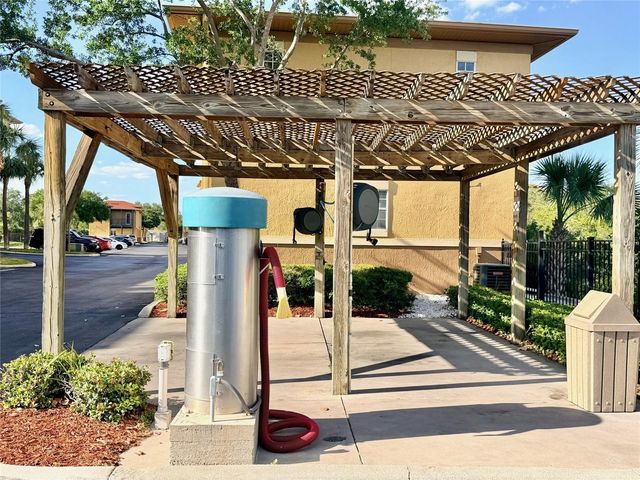 4323 BAYSIDE VILLAGE DRIVE 105, Tampa, FL 33615