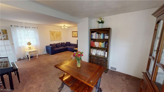 5153 Sunnybrook Road, Kent, OH 44240