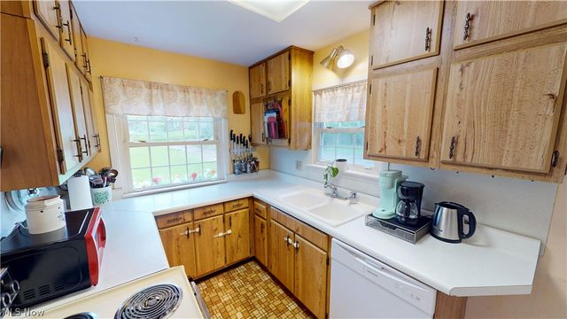5153 Sunnybrook Road, Kent, OH 44240