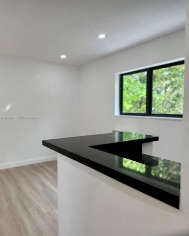 7521 NE 2nd Court 3, Miami, FL 33138