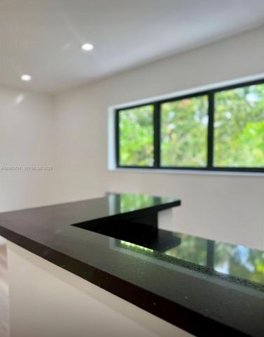7521 NE 2nd Court 3, Miami, FL 33138