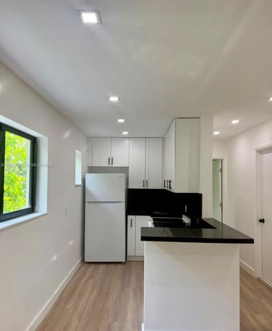 7521 NE 2nd Court 3, Miami, FL 33138