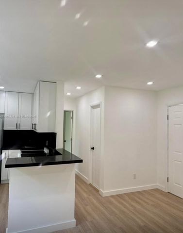 7521 NE 2nd Court 3, Miami, FL 33138