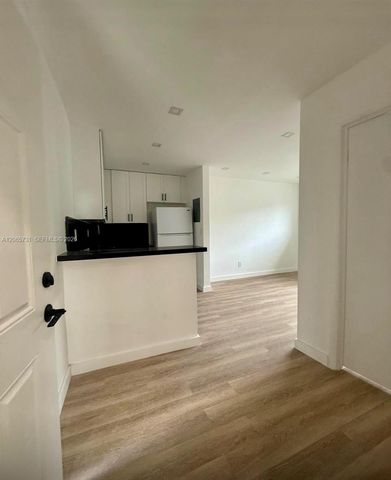 7521 NE 2nd Court 3, Miami, FL 33138
