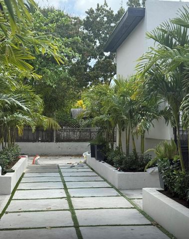 7521 NE 2nd Court 3, Miami, FL 33138