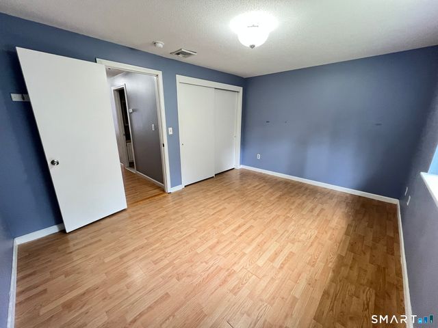 20 New Hampshire Drive 1D, New Britain, CT 06052
