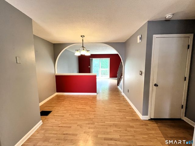 20 New Hampshire Drive 1D, New Britain, CT 06052
