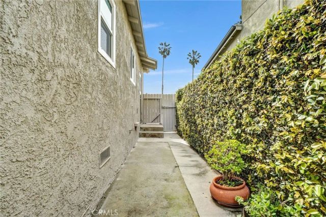 5653 E 2nd, Long Beach, CA 90803