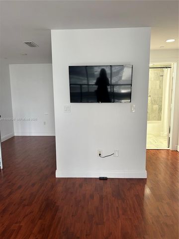 1050 Brickell Ave 608, Miami, FL 33131