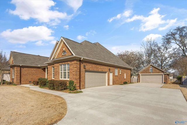 14892 Wildwood Drive, Athens, AL 35613