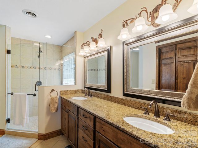 91 Brandy Run Road, Burnsville, NC 28714