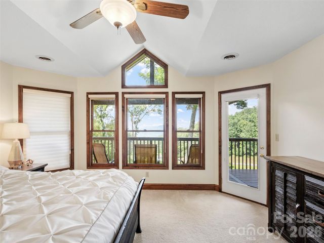 91 Brandy Run Road, Burnsville, NC 28714