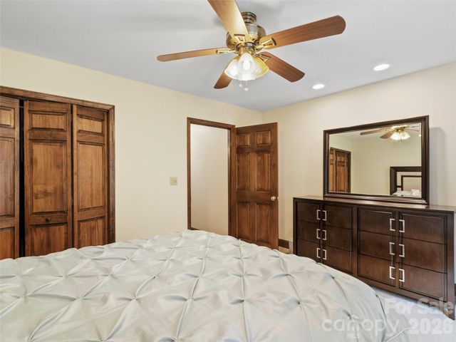 91 Brandy Run Road, Burnsville, NC 28714