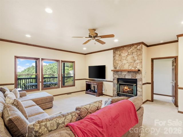 91 Brandy Run Road, Burnsville, NC 28714
