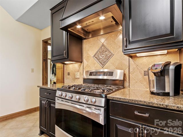 91 Brandy Run Road, Burnsville, NC 28714