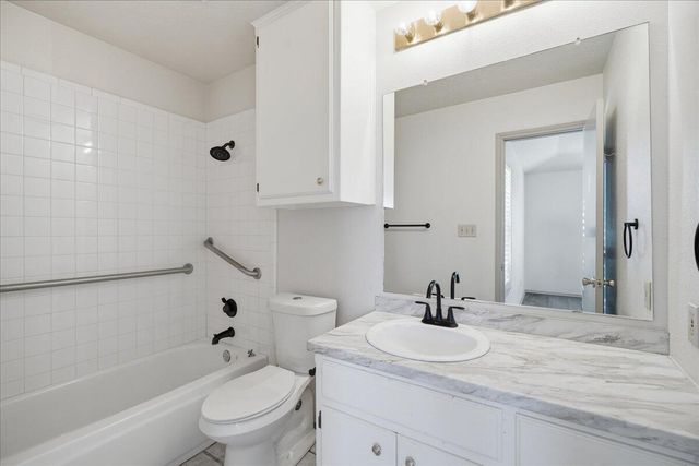 2105 84th Street, Lubbock, TX 79423