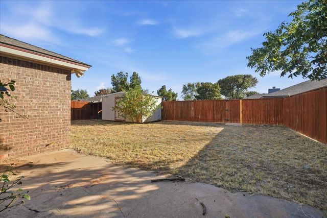 2105 84th Street, Lubbock, TX 79423