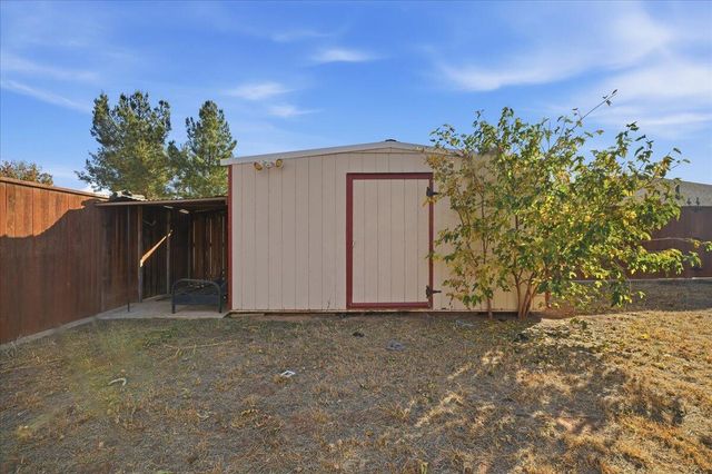 2105 84th Street, Lubbock, TX 79423