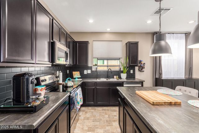 739 S 9TH Place, Coolidge, AZ 85128