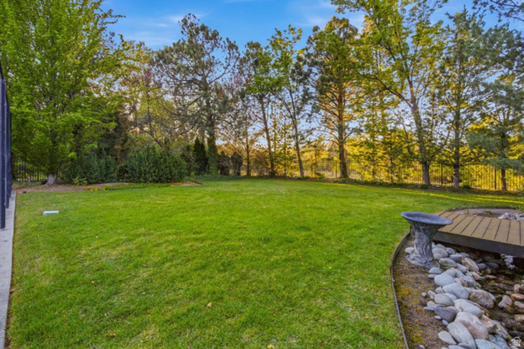 Image 103 of property listing at 2552 E WALKER LN, Salt Lake City, UT 84117