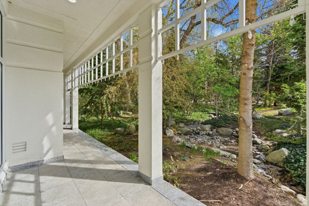 Image 119 of property listing at 2552 E WALKER LN, Salt Lake City, UT 84117