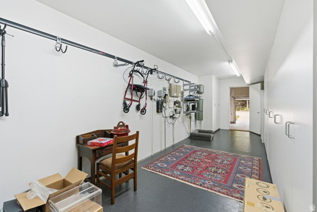 Image 125 of property listing at 2552 E WALKER LN, Salt Lake City, UT 84117