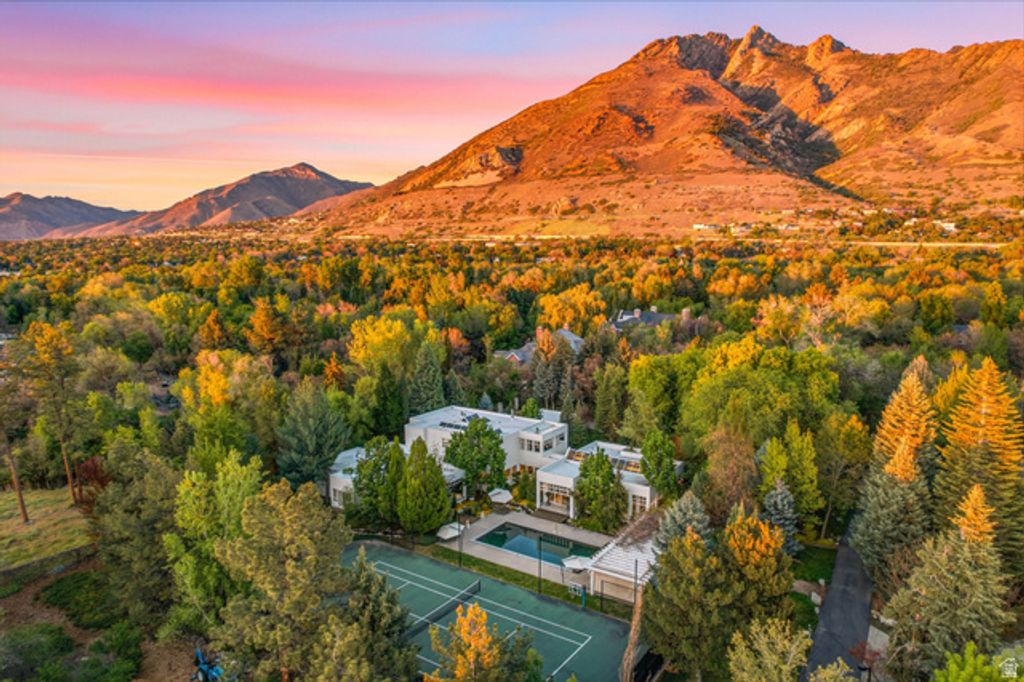 Image 141 of property listing at 2552 E WALKER LN, Salt Lake City, UT 84117