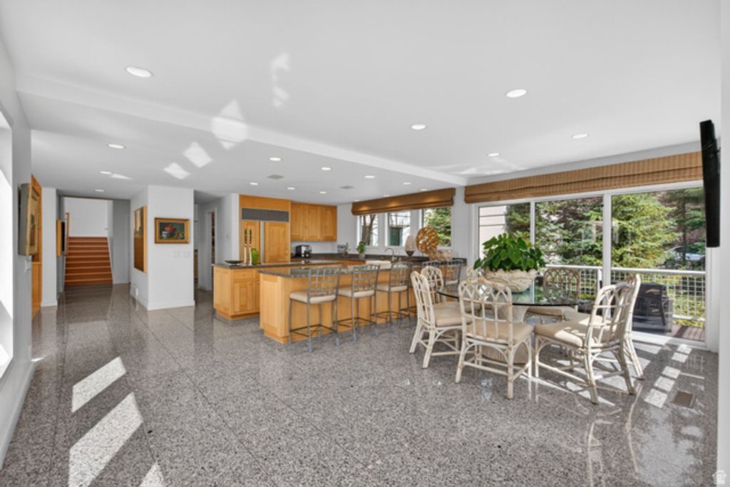 Image 22 of property listing at 2552 E WALKER LN, Salt Lake City, UT 84117