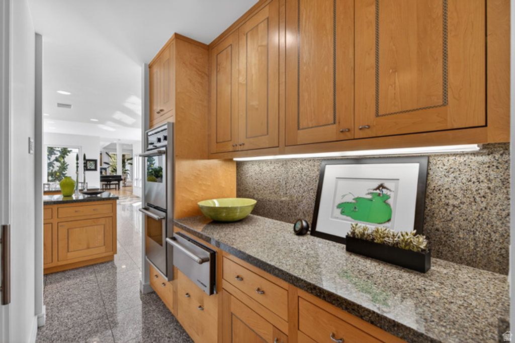 Image 30 of property listing at 2552 E WALKER LN, Salt Lake City, UT 84117