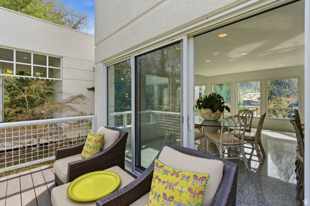 Image 33 of property listing at 2552 E WALKER LN, Salt Lake City, UT 84117