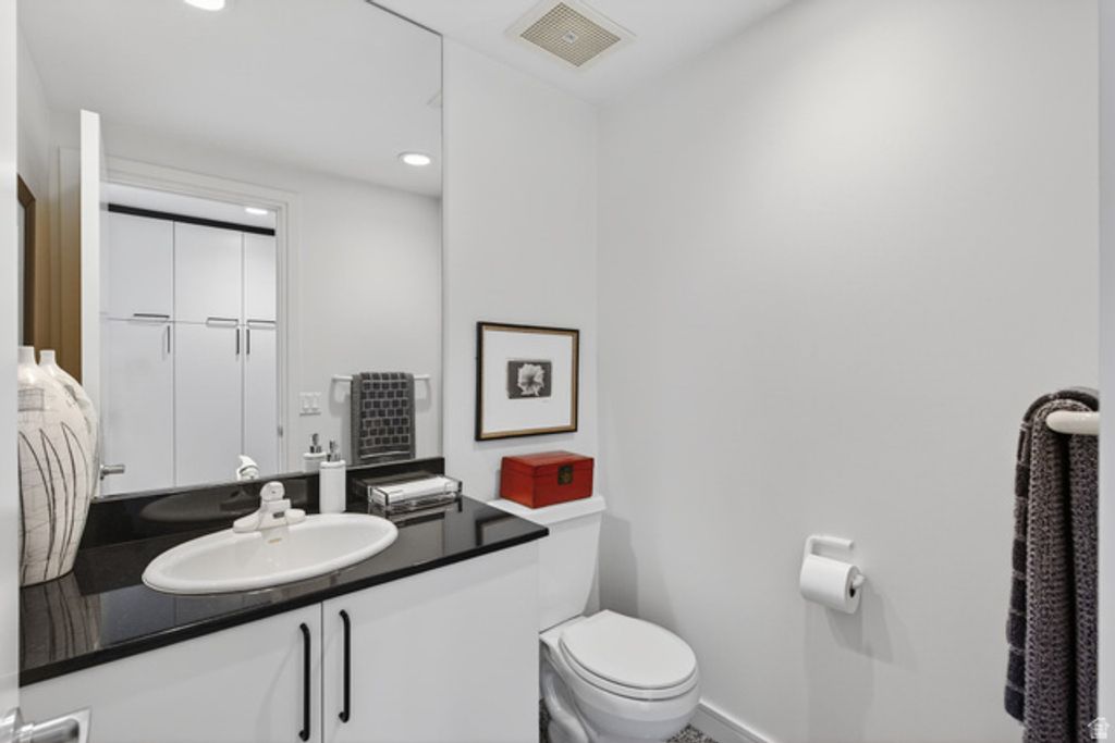 Image 45 of property listing at 2552 E WALKER LN, Salt Lake City, UT 84117