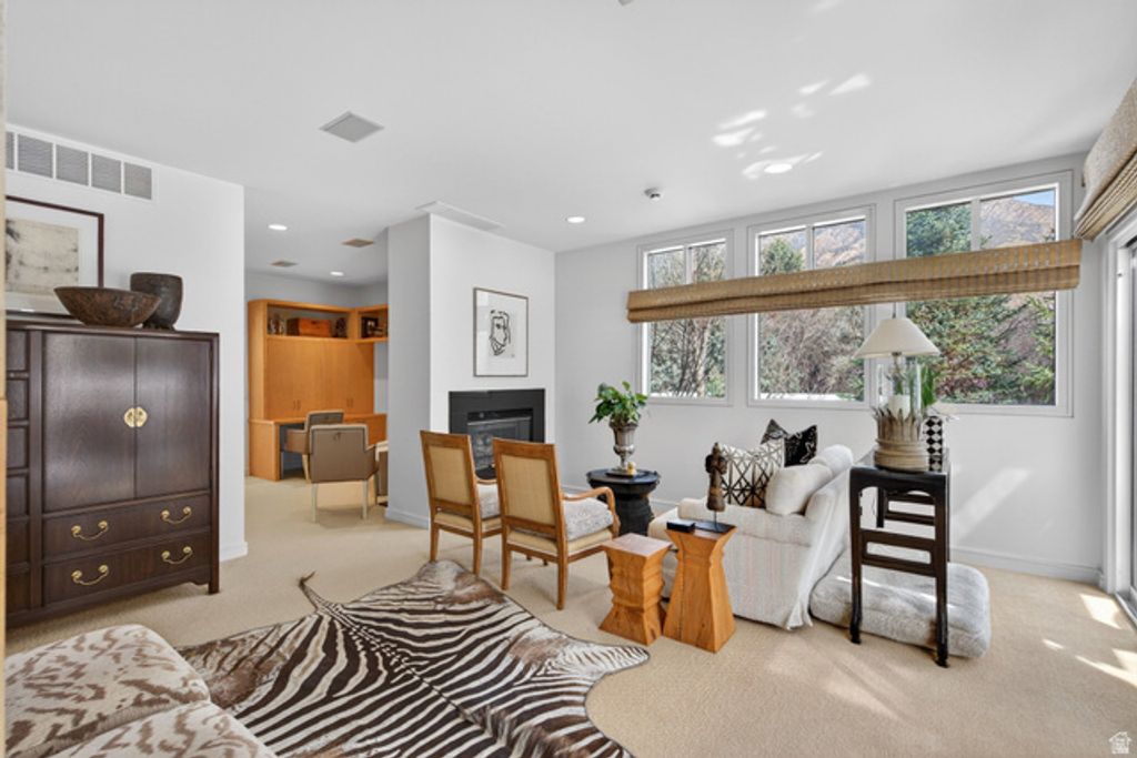 Image 54 of property listing at 2552 E WALKER LN, Salt Lake City, UT 84117
