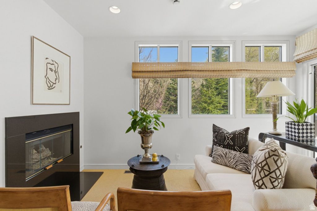 Image 55 of property listing at 2552 E WALKER LN, Salt Lake City, UT 84117