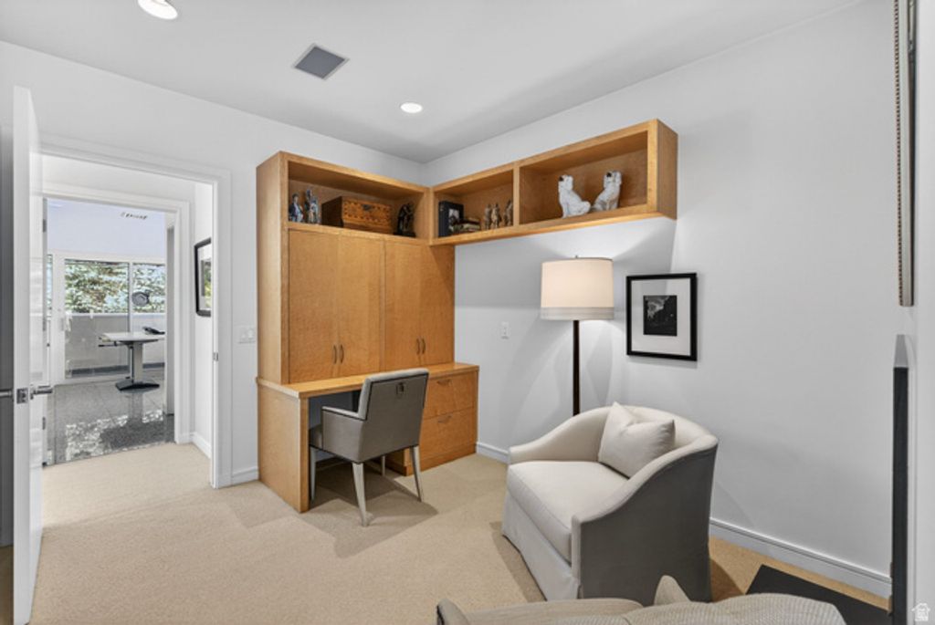 Image 57 of property listing at 2552 E WALKER LN, Salt Lake City, UT 84117