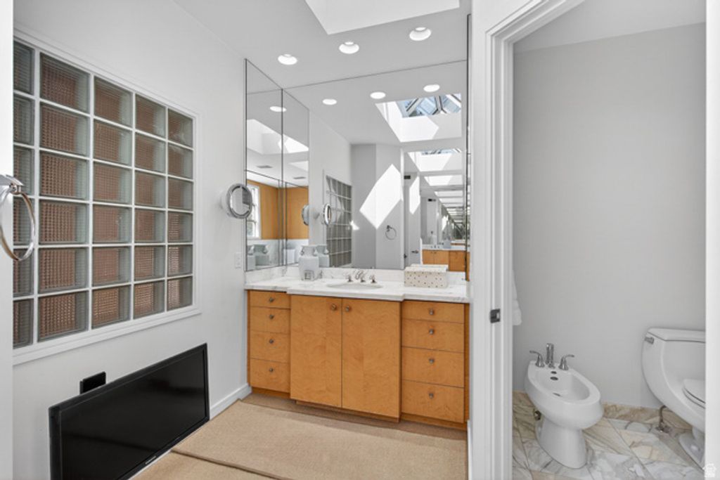 Image 58 of property listing at 2552 E WALKER LN, Salt Lake City, UT 84117