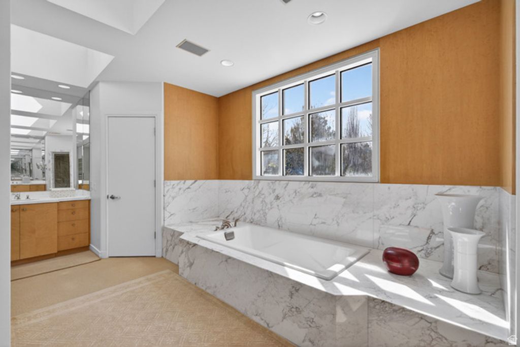 Image 59 of property listing at 2552 E WALKER LN, Salt Lake City, UT 84117