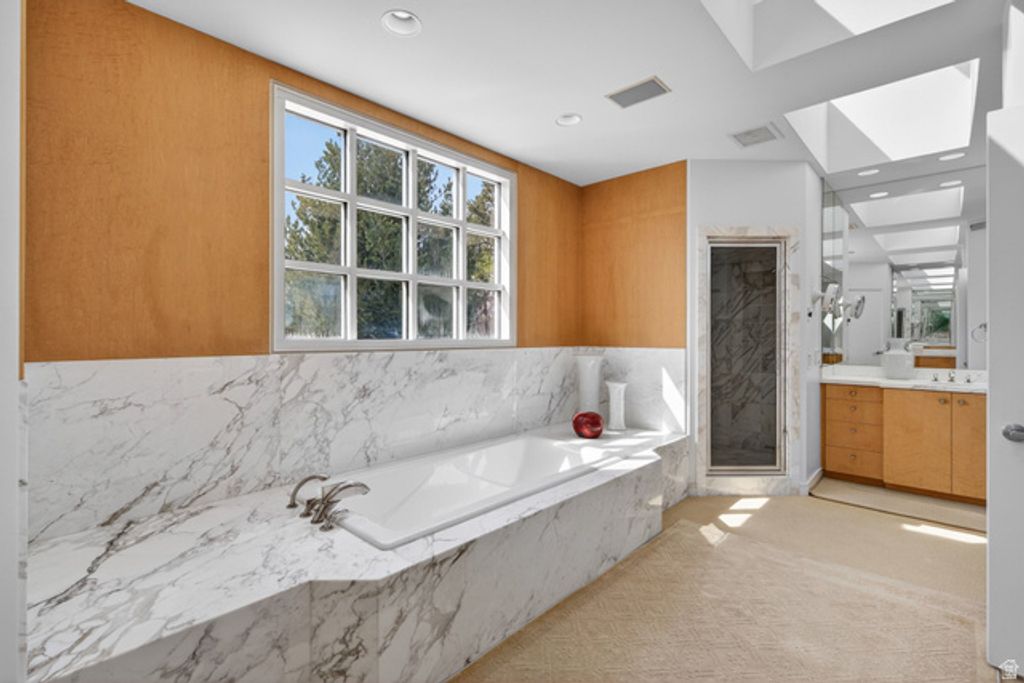 Image 60 of property listing at 2552 E WALKER LN, Salt Lake City, UT 84117
