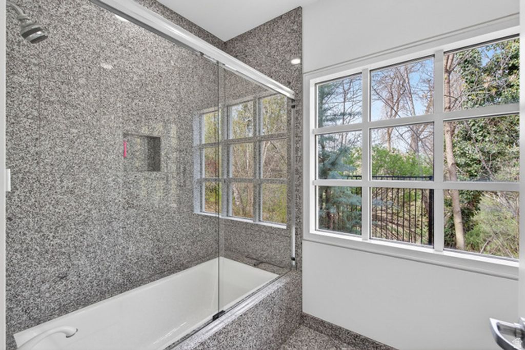 Image 77 of property listing at 2552 E WALKER LN, Salt Lake City, UT 84117