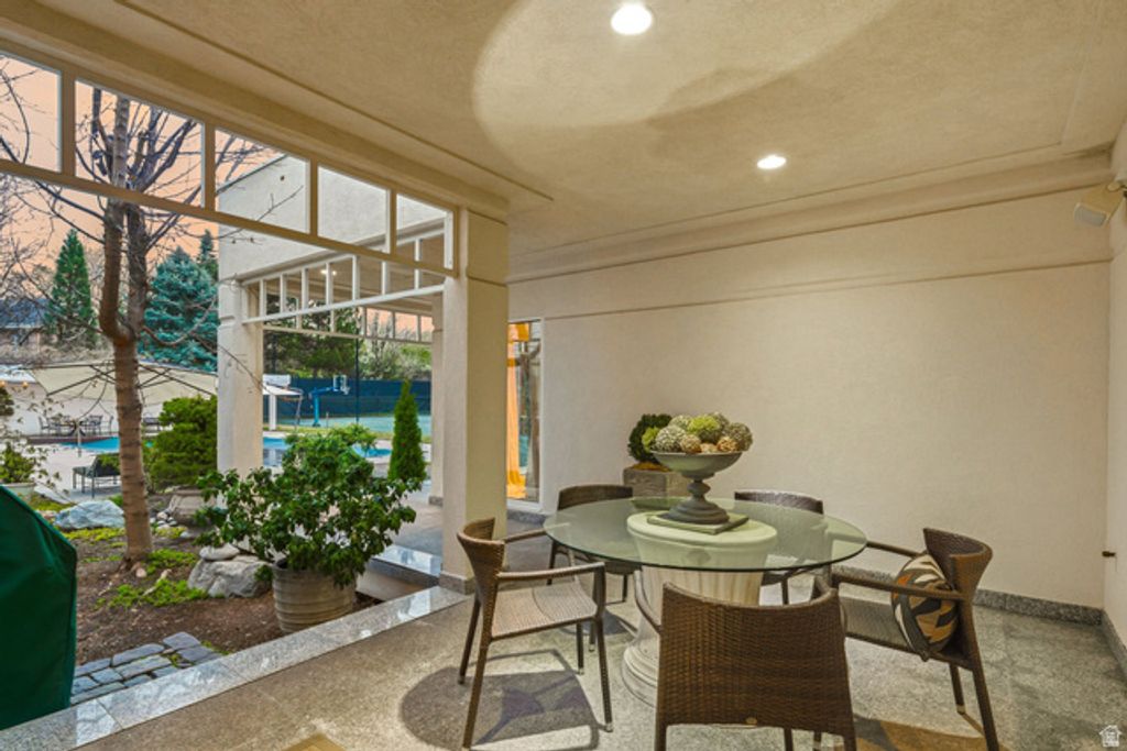 Image 83 of property listing at 2552 E WALKER LN, Salt Lake City, UT 84117