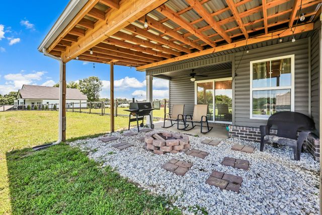 1191 Southside Rd, Southside, TN 37171