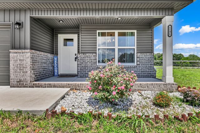 1191 Southside Rd, Southside, TN 37171